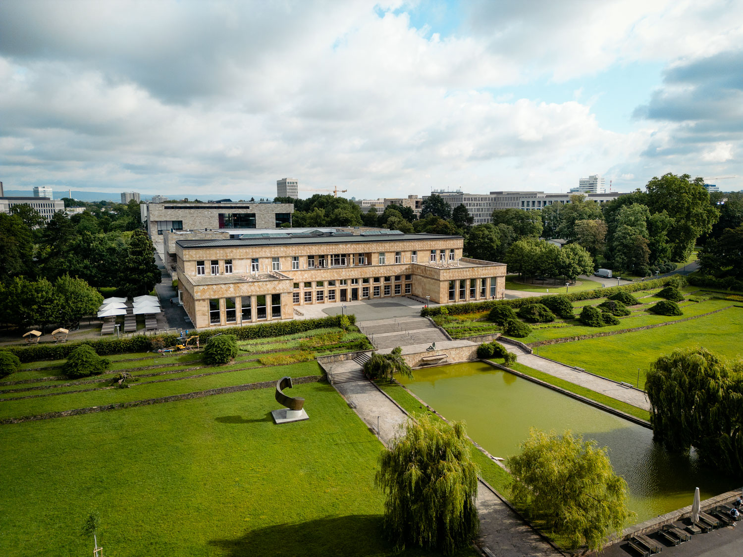 Goethe Universität Frankfurt - oethe Research Experience (GREP)