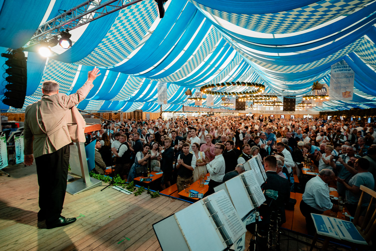 Politischer Gillamoos mit Markus Söder und Boris Rhein