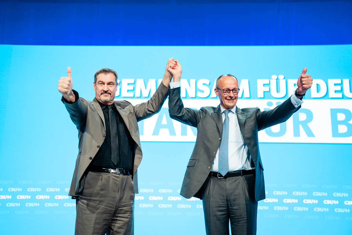 Markus Söder und Friedrich Merz auf dem CSU Parteitag in Augsburg